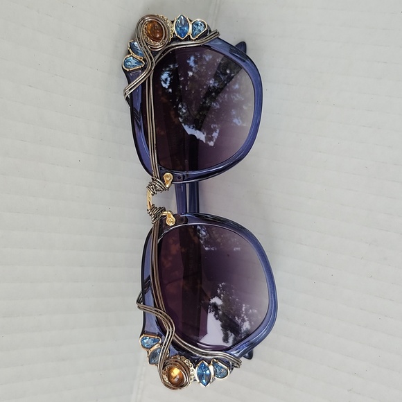 CICI GORGEOUS EMBELLISHED SUNGLASSES - Picture 9 of 11
